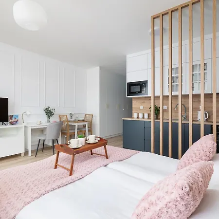 Pink & Blue Cozy In By Renters