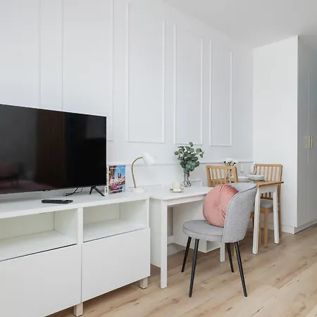 Pink&blue Cozy In By Renters *